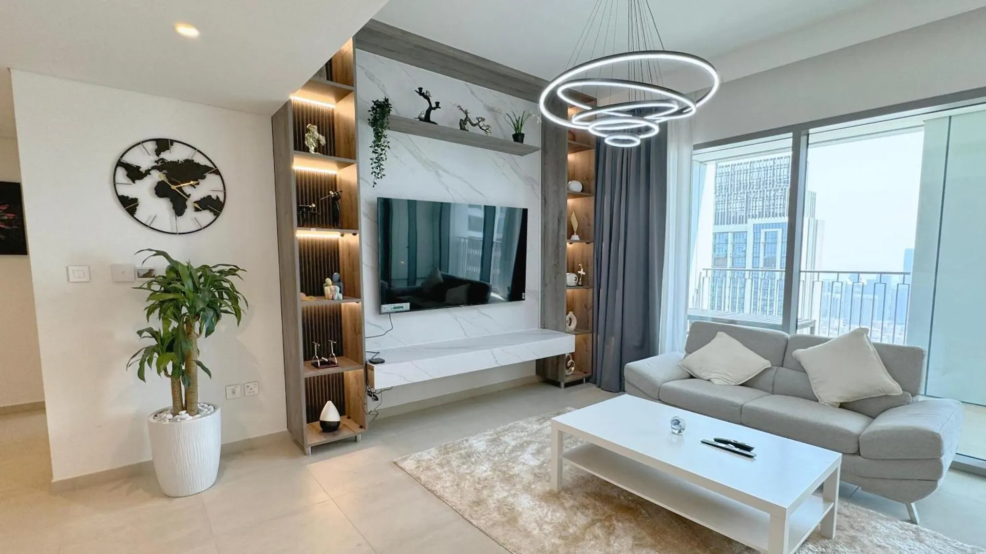 Dvr 4 Bedroom Apartment Available In Downtown View 2 Dubai 0*,  United Arab Emirates