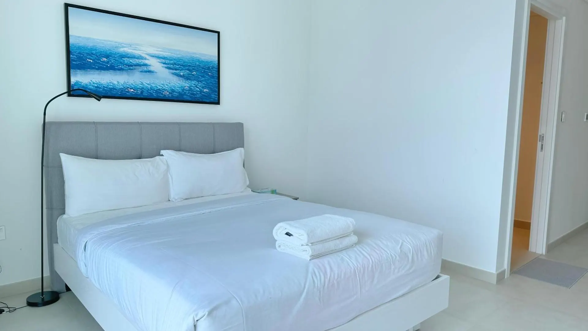 Dvr 4 Bedroom Apartment Available In Downtown View 2 Dubai
