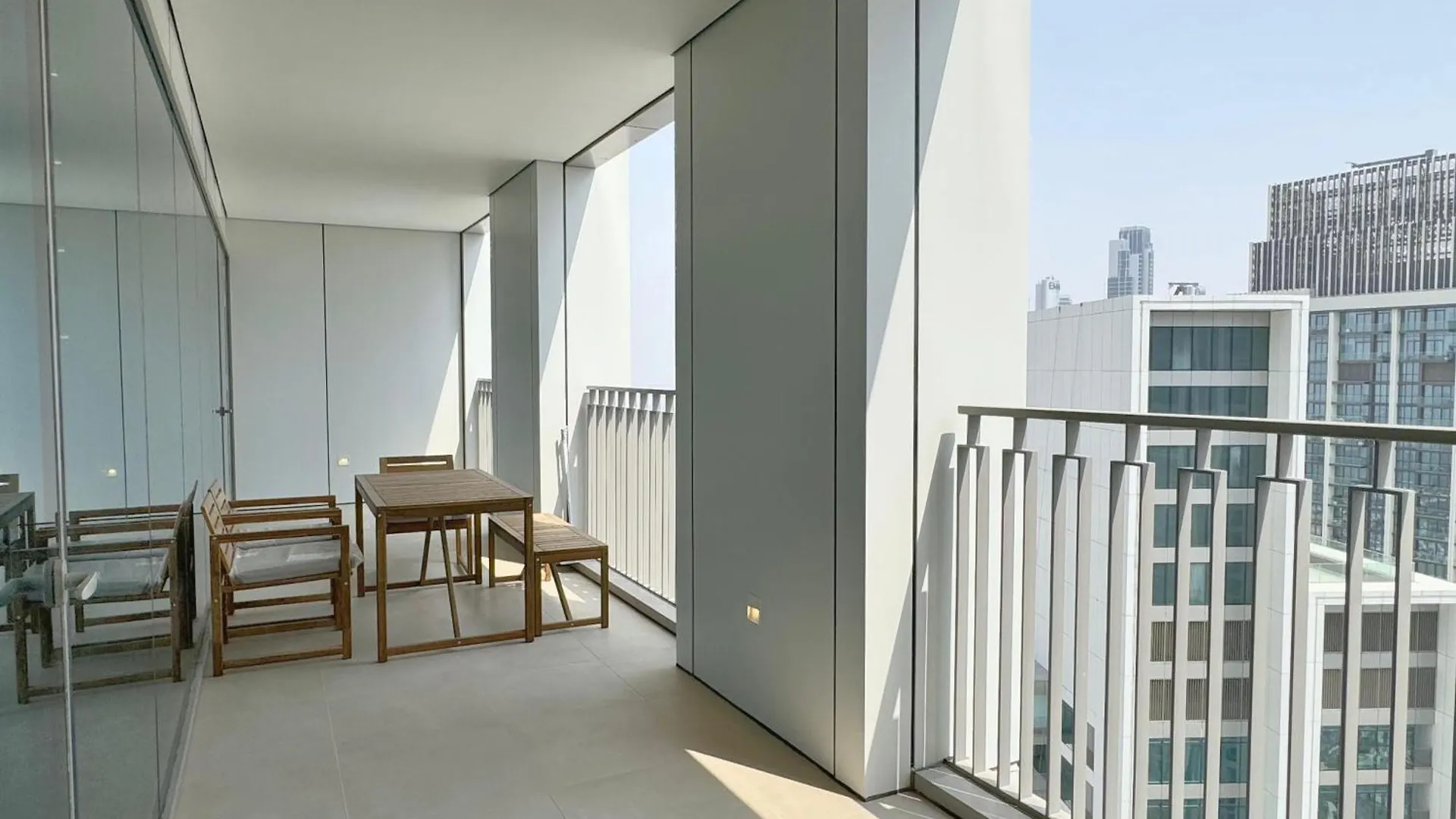 Dvr 4 Bedroom Apartment Available In Downtown View 2 Dubai 0*,