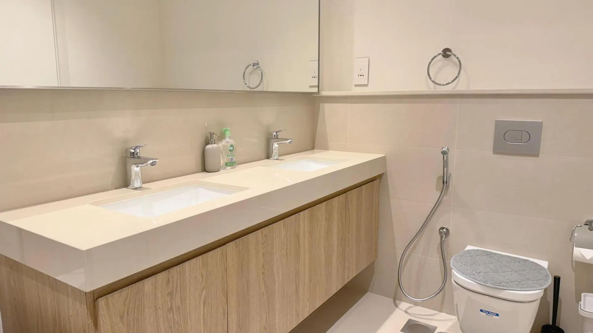 Dvr 4 Bedroom Apartment Available In Downtown View 2 Dubai