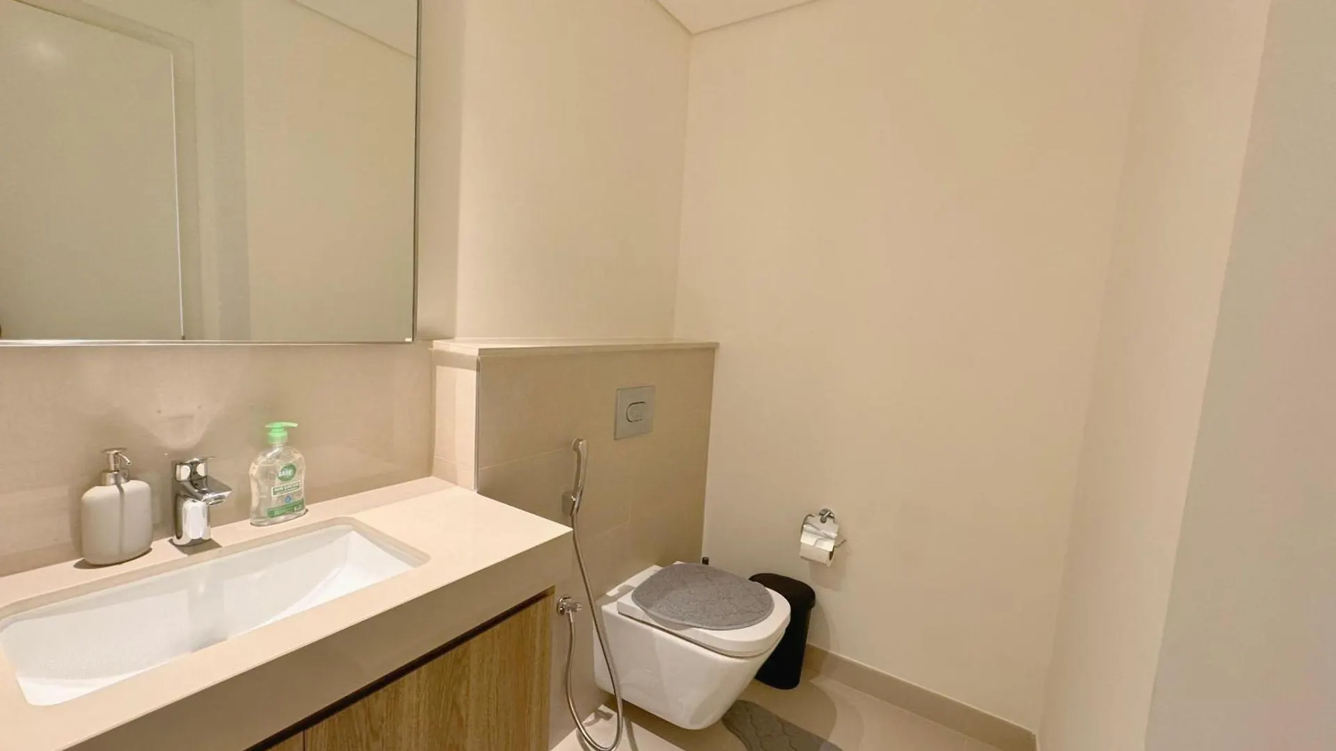 Dvr 4 Bedroom Apartment Available In Downtown View 2 Dubai